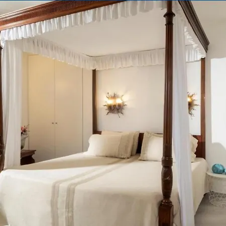 Villa The Sits Right At The Of The Island Of